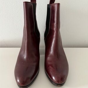 Frye Chelsea boots Women’s Size 6 Burgundy Pull on Shoes
